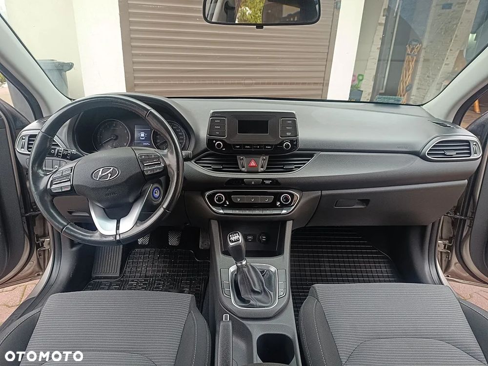 Hyundai i30 1.4 Premiere Comfort - 15