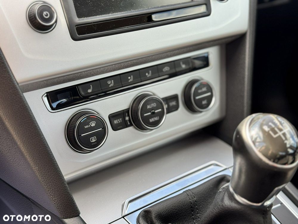 Volkswagen Passat 1.5 TSI EVO Comfortline - 17