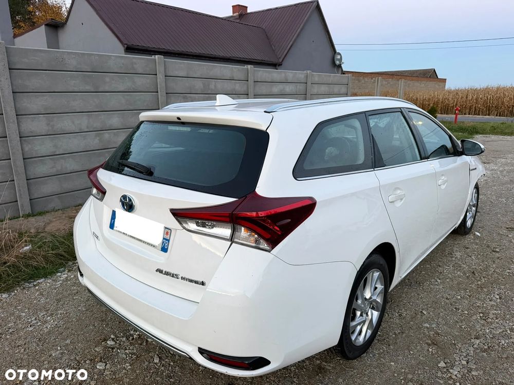 Toyota Auris 2016 photo 4