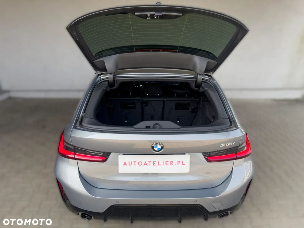 BMW Seria 3 318i Touring M Sport - 12