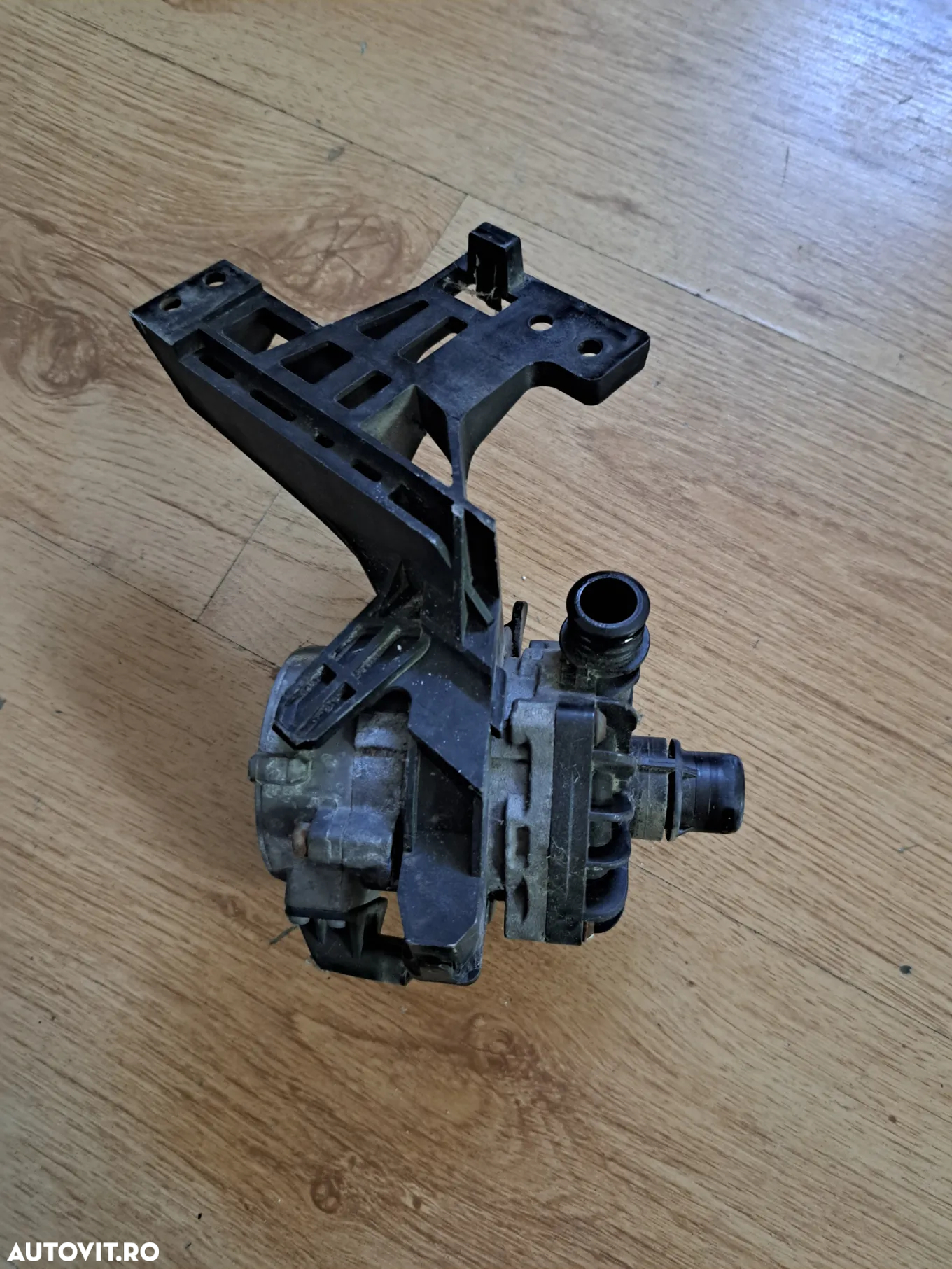 Pompa electrica auxiliara apa lichid racire originala BMW F07+LCI F10+LCI F11+LCI F06+LCI F12+LCI F13+LCI F01+LCI F02+LCI F03+LCI F04 E70+LCI F15 E71 E72 F16 - 8