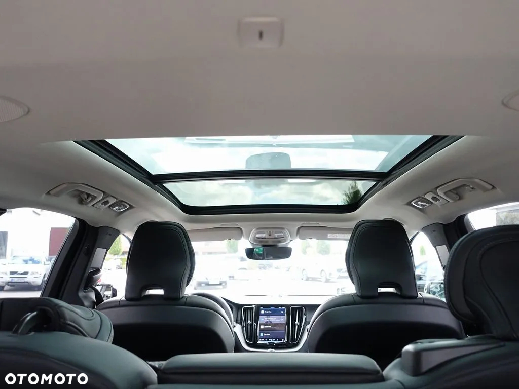 Volvo XC 60 B5 B AWD Ultra Dark - 14