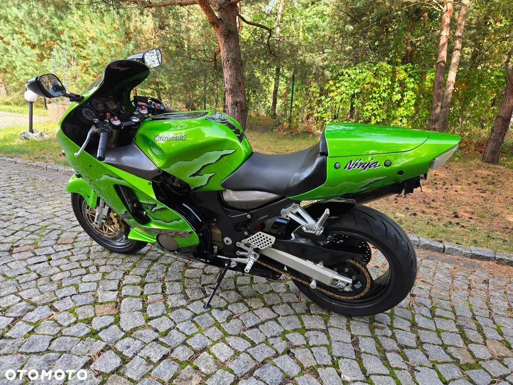 Kawasaki ZX - 16