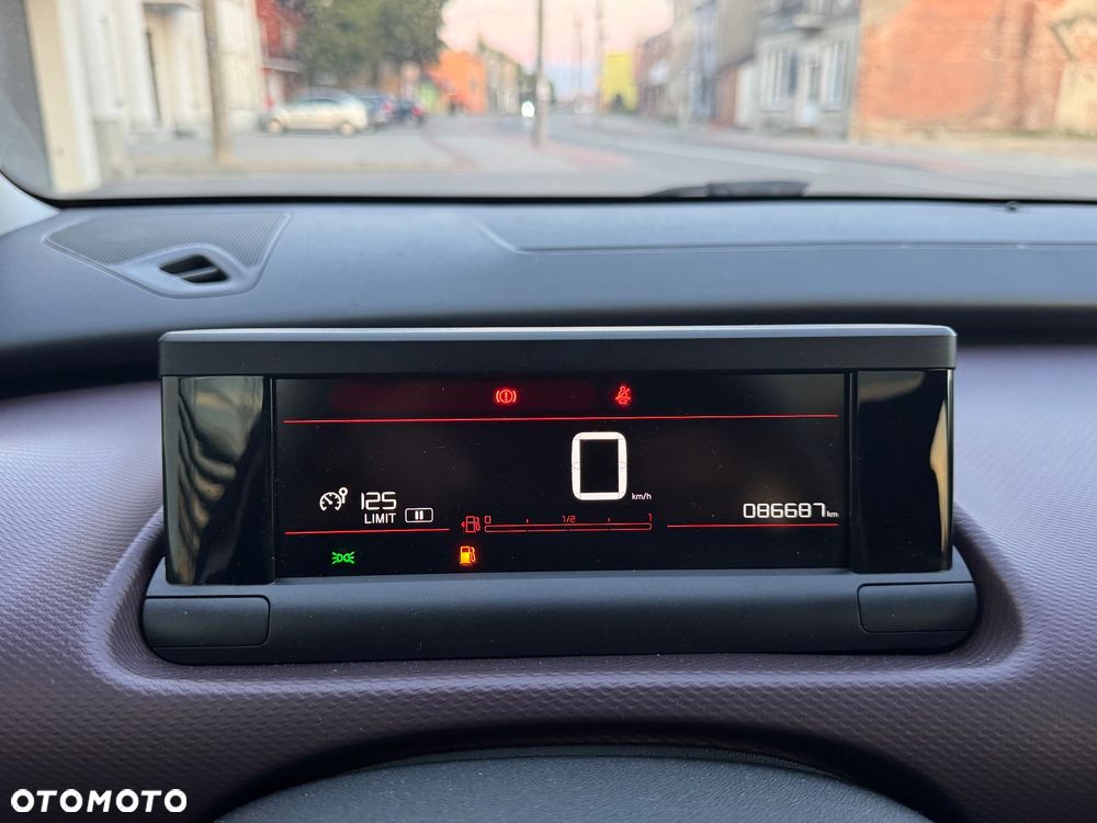 Citroën C4 Cactus 1.2 PureTech Shine S&S - 25