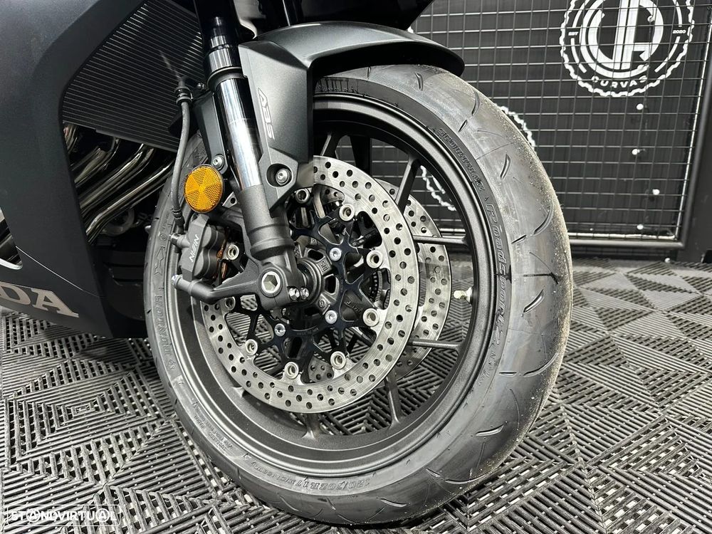 Honda CBR 650R E-CLUTCH 2026 - 6