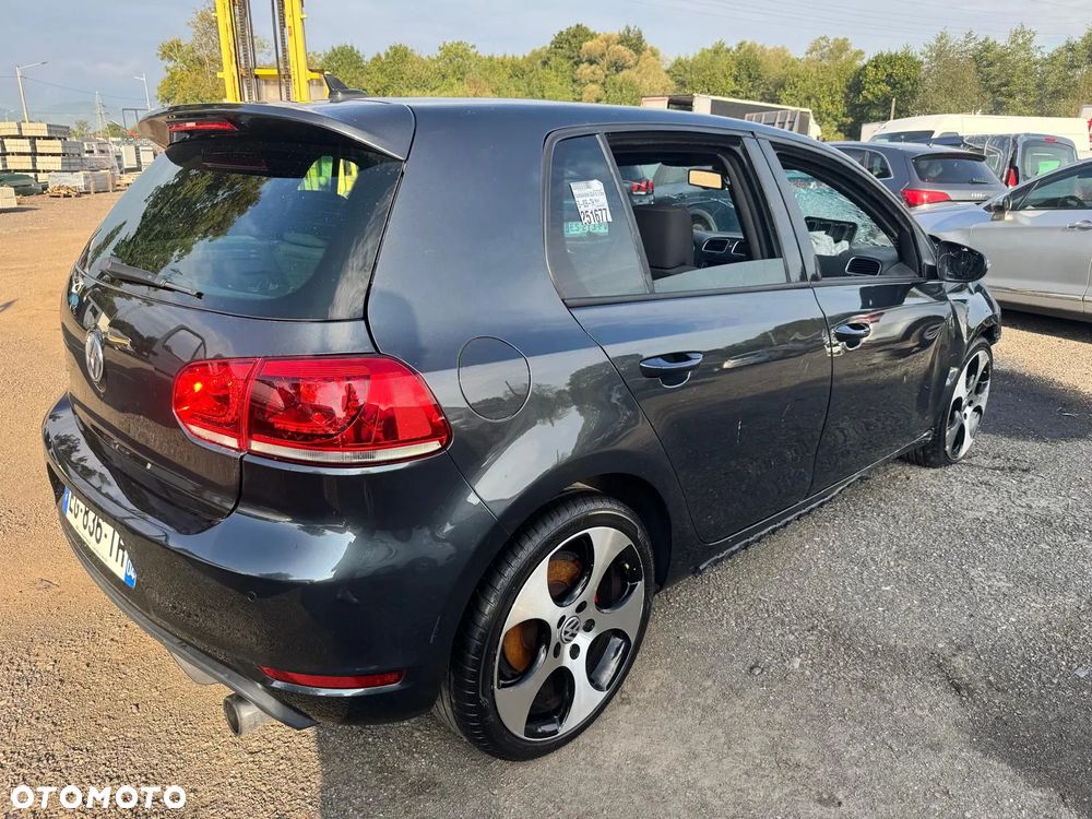 Volkswagen Golf VI 2.0 TSI GTI - 33