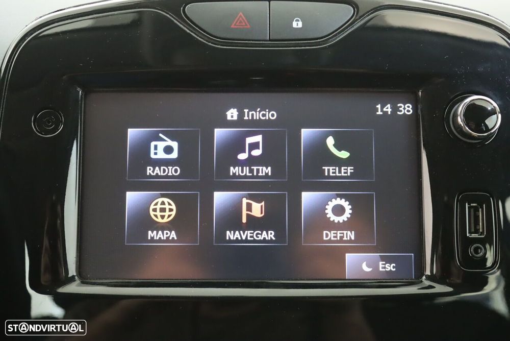 Renault Clio Sport Tourer 0.9 TCE Dynamique S - 19