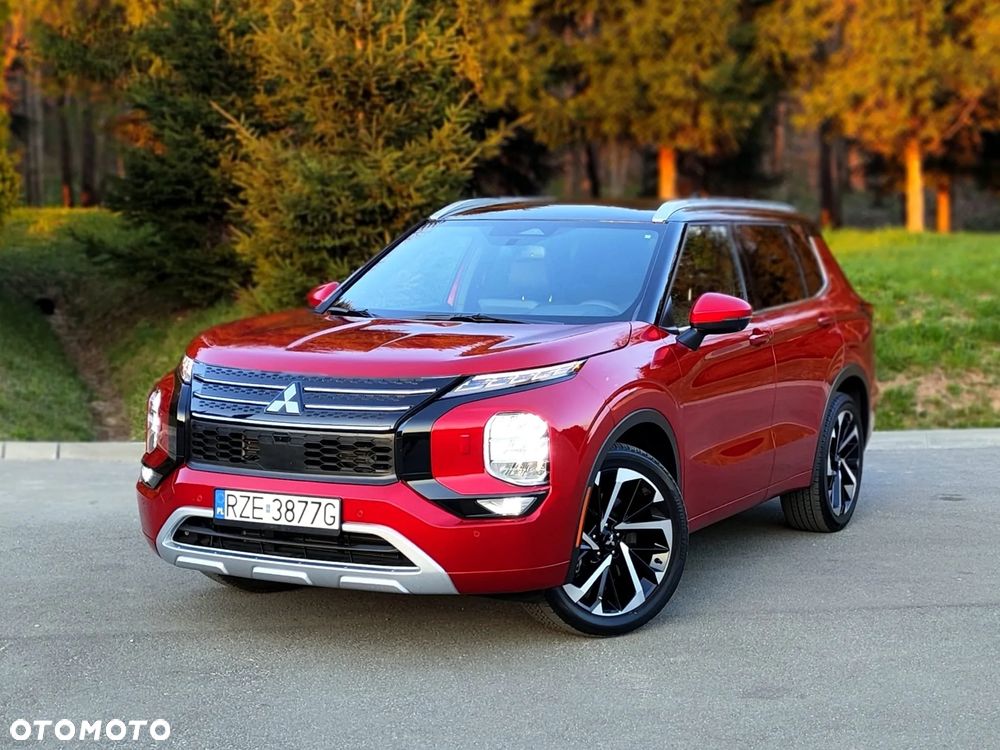 Mitsubishi Outlander - 1