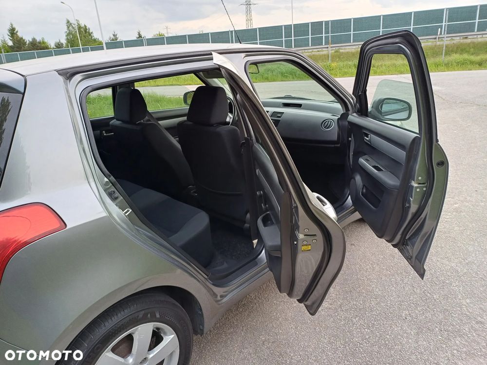 Suzuki Swift 1.3 DDiS GLX / Comfort - 6