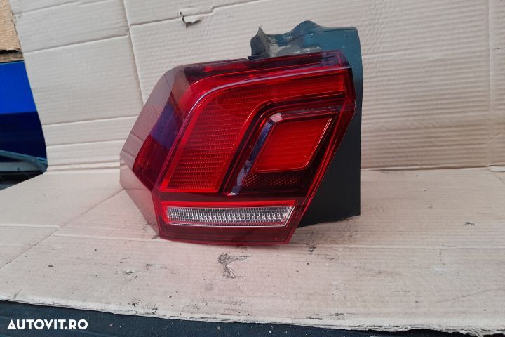 Lampa / Tripla stop dreapta pe aripa Volkswagen VW - 1