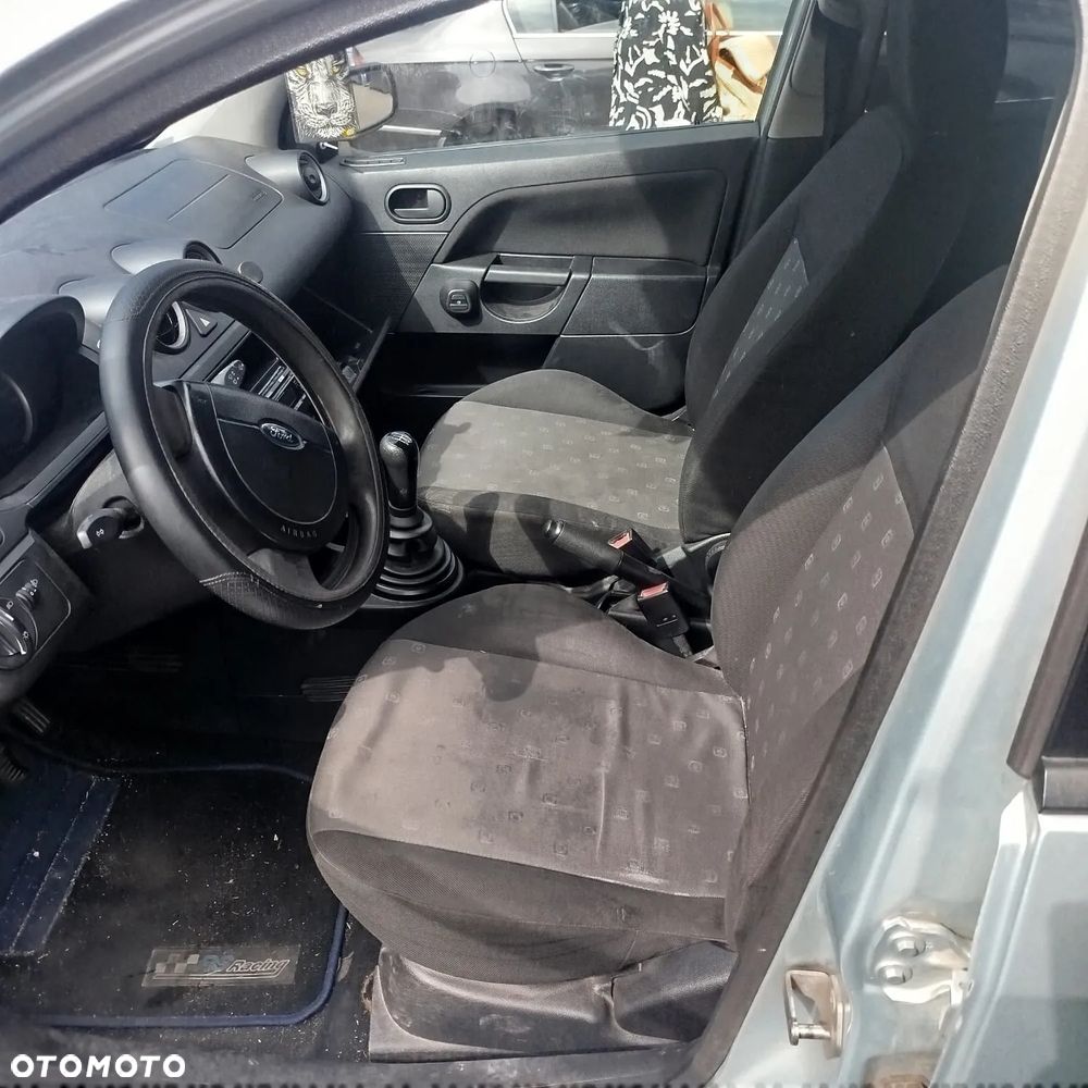 Ford Fiesta MK6  na części . - 5