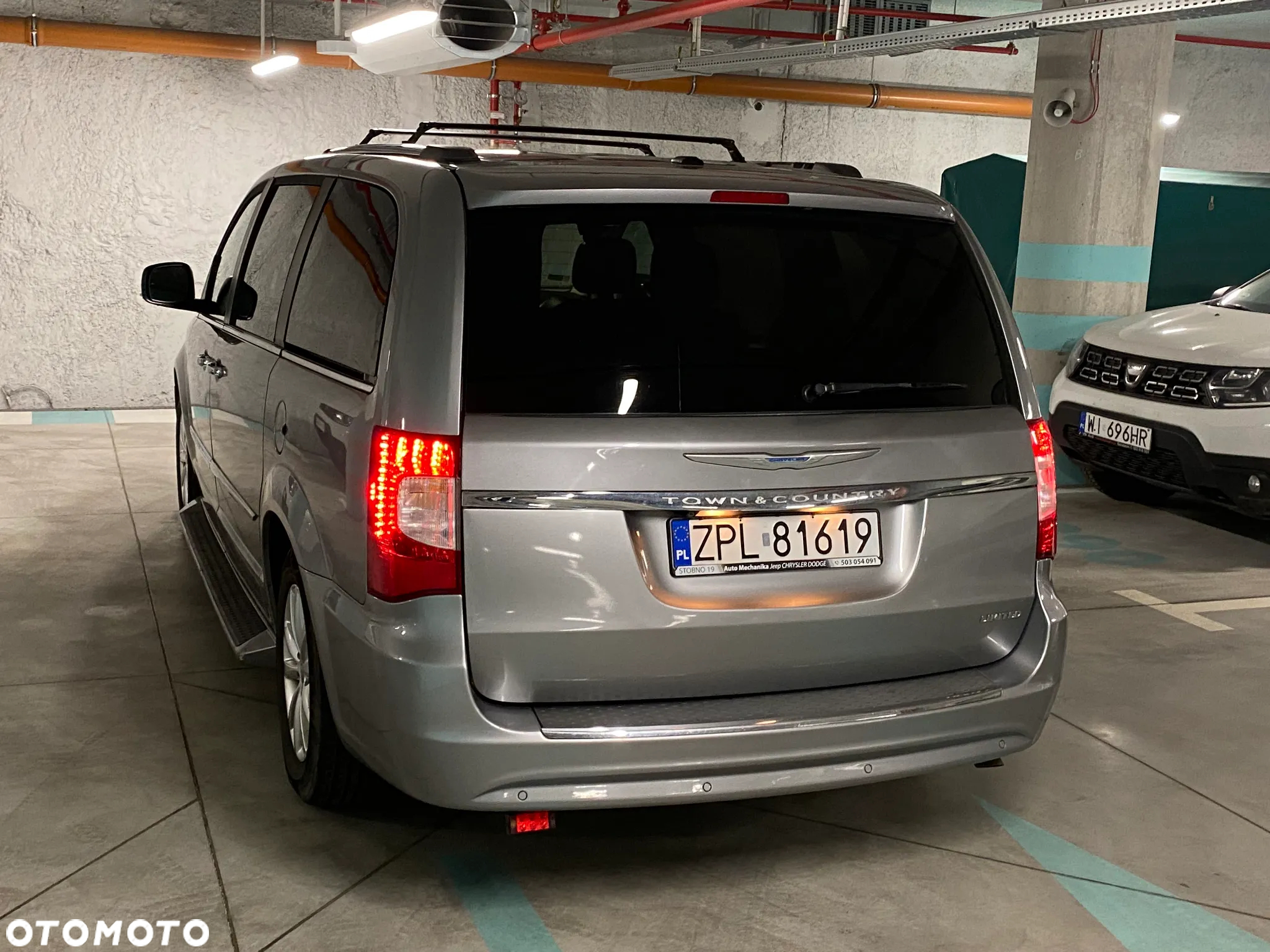 Chrysler Town & Country 3.6 Limited - 15