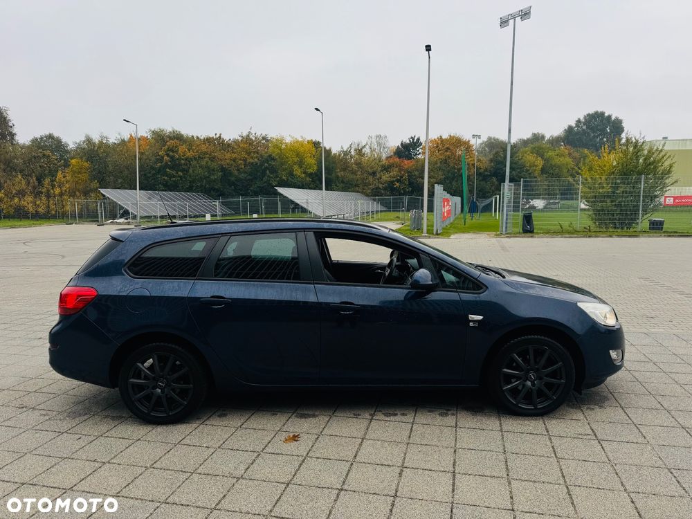 Opel Astra ver-1-4-turbo-150-jahre - 19
