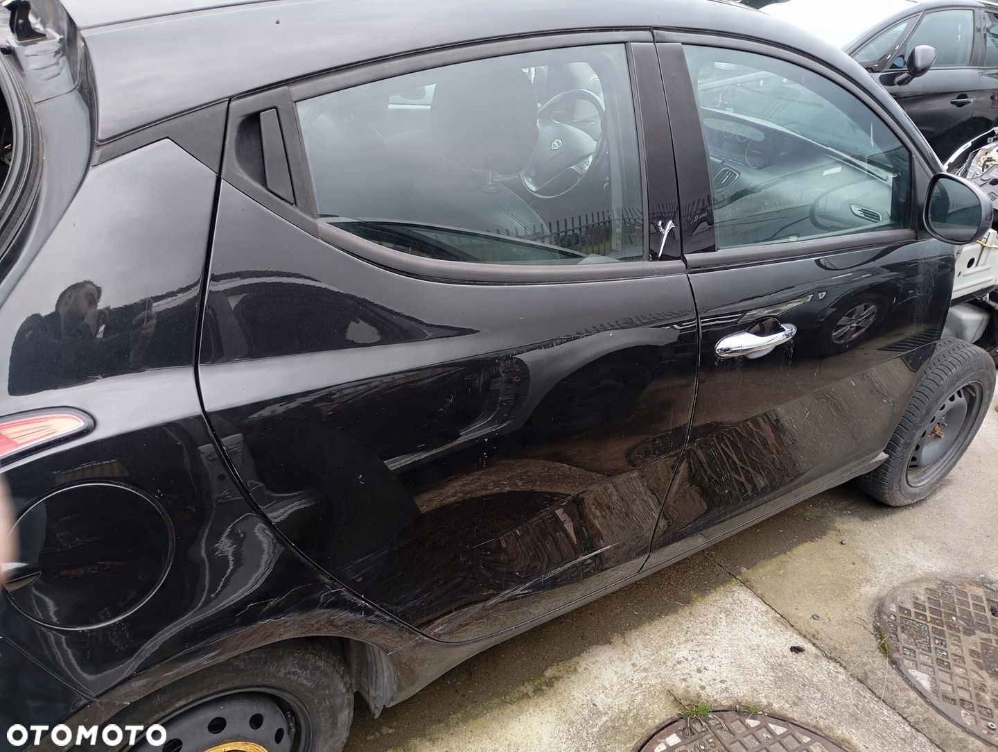Lancia Chrysler Ypsilon 3 III 312 2011- DRZWI TYŁ PRAWE 876 NERO CARBONIO - 3