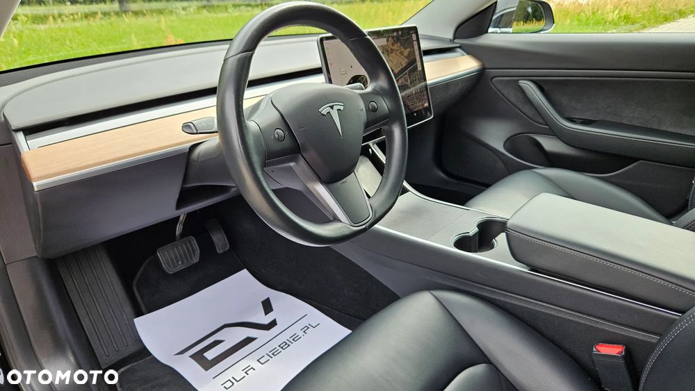 Tesla Model 3 - 15