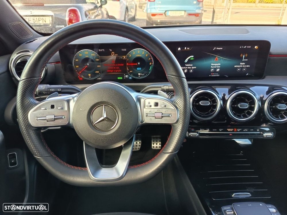 Mercedes-Benz A 250 e AMG Line - 17