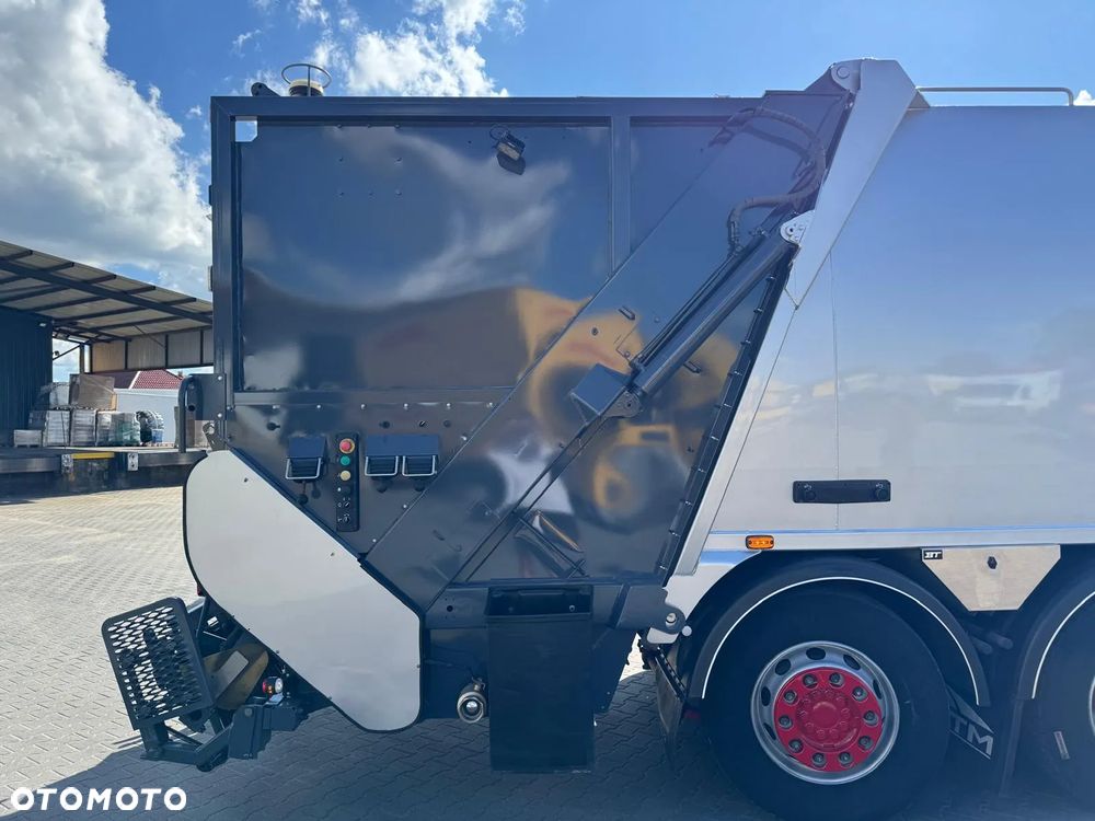 Mercedes-Benz Econic - 9
