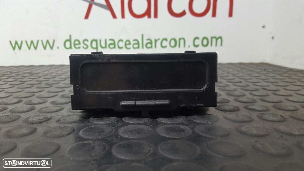 TELA/ECRÃ MULTIFUNÇÕES RENAULT MEGANE II BERLINA 3P CONFORT EXPRESSION - 3