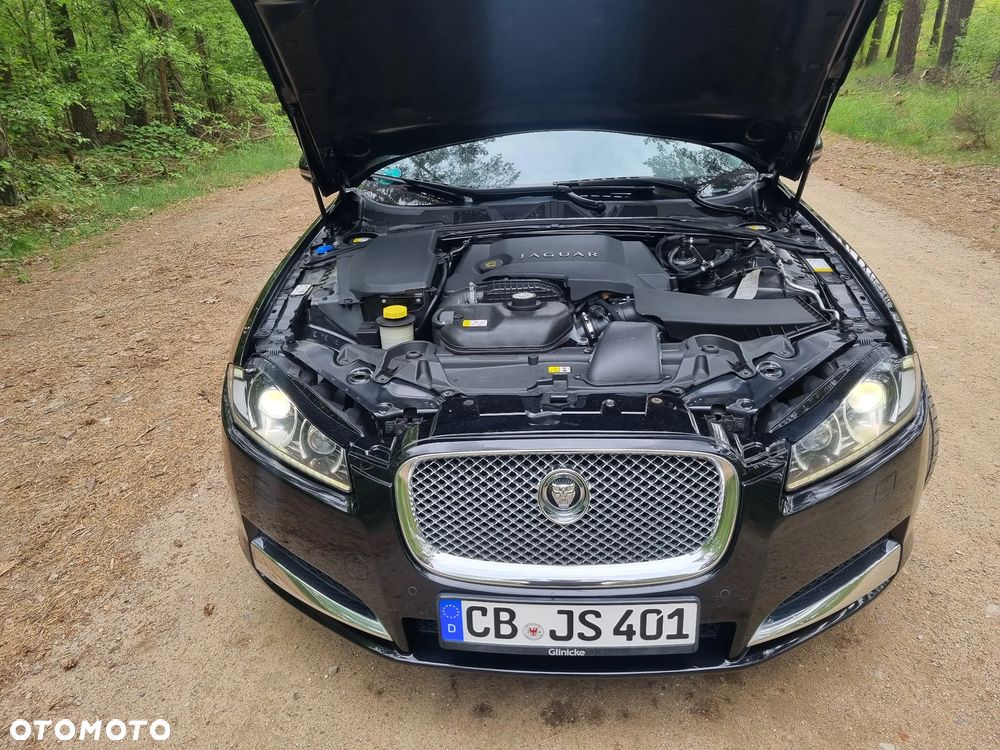 Jaguar XF 3.0 V6 D Premium Luxury - 34