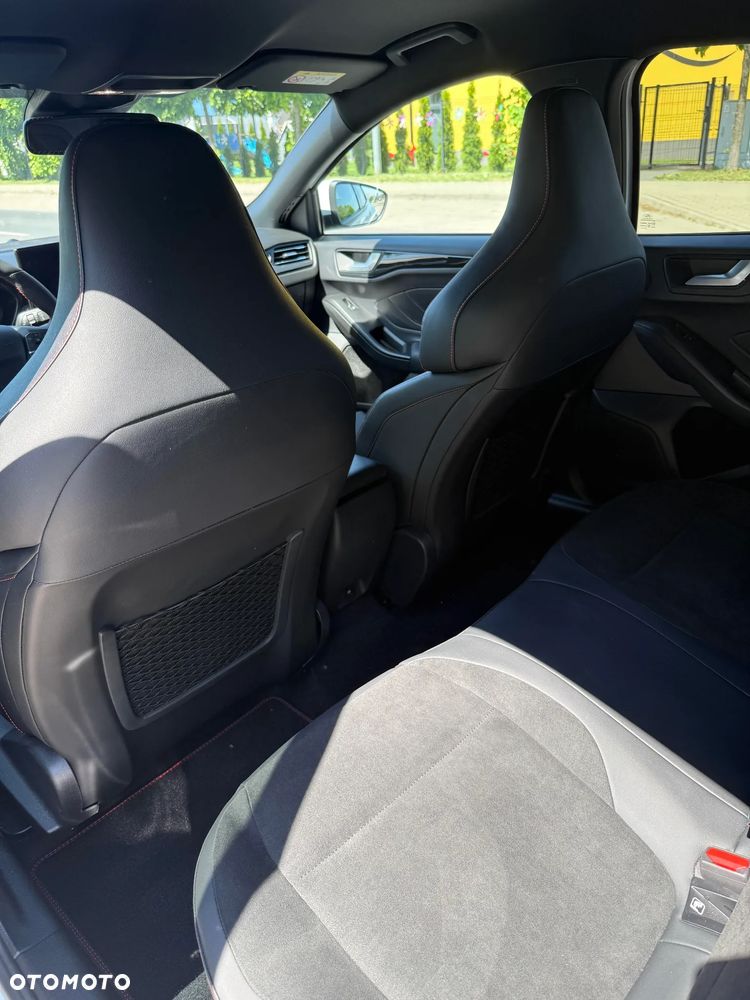 Ford Focus 2.3 EcoBoost ST X - 13