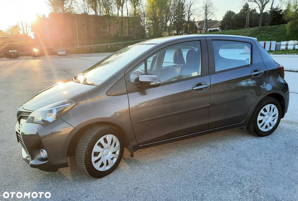 Toyota Yaris 1.33 Premium EU6 - 30