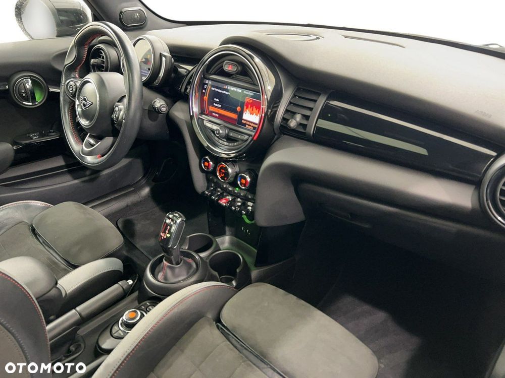 MINI John Cooper Works - 14