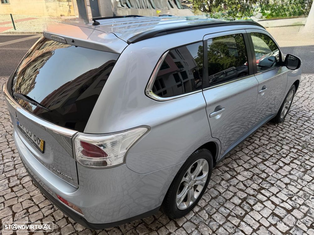 Mitsubishi Outlander 2.2 DI-D Intense - 5