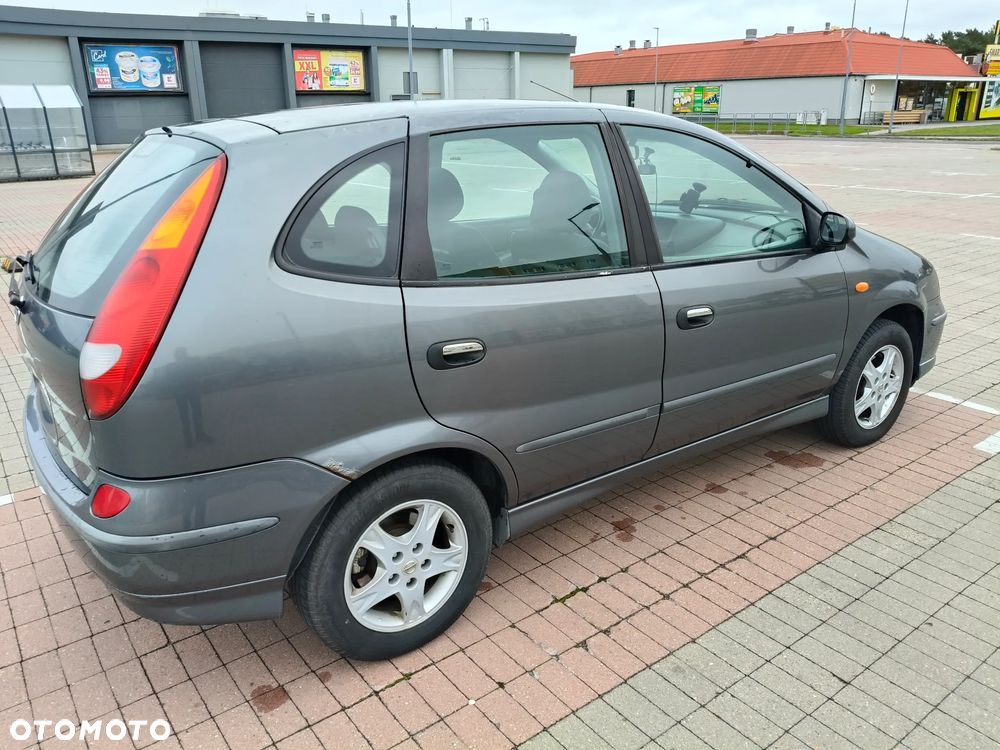 Nissan Almera Tino - 2