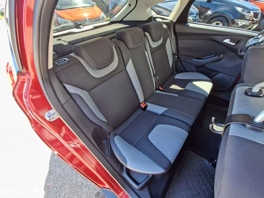 Ford Focus - 25