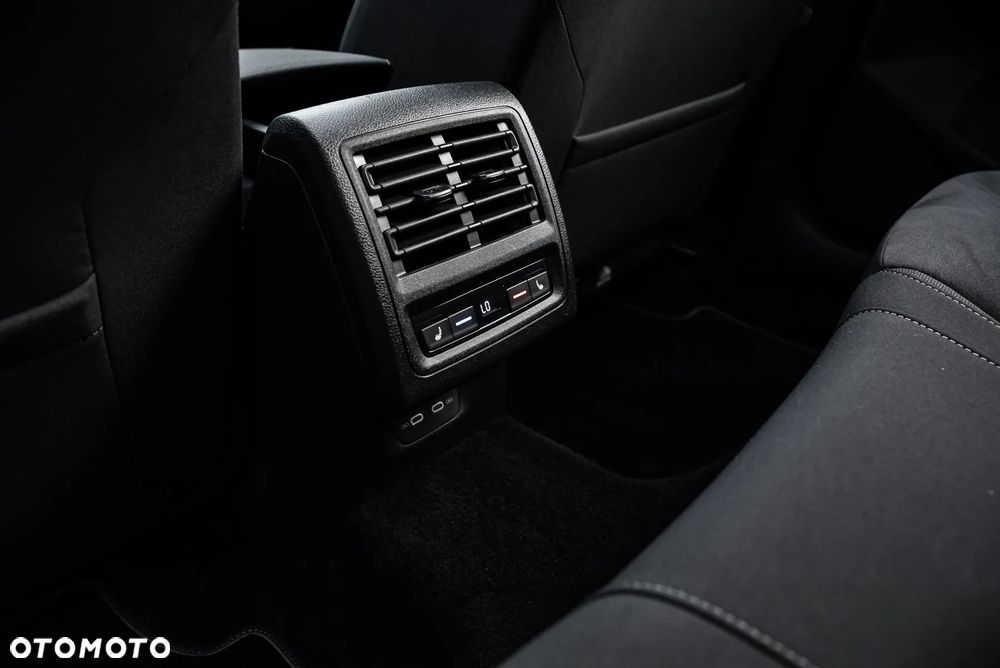 Volkswagen Golf - 13