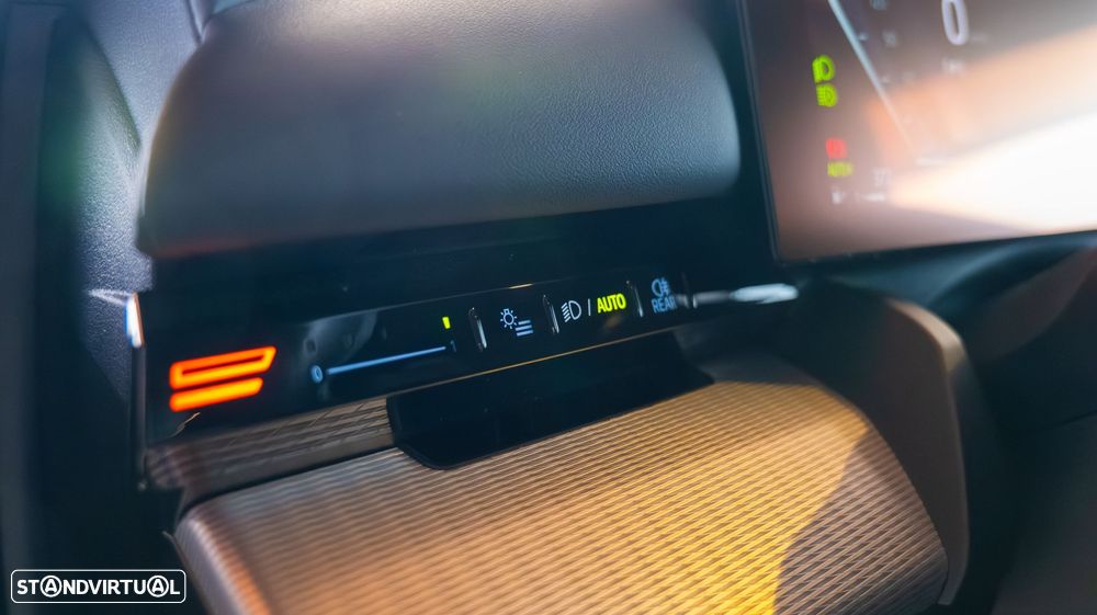 BMW 520 d Pack Desportivo M - 15