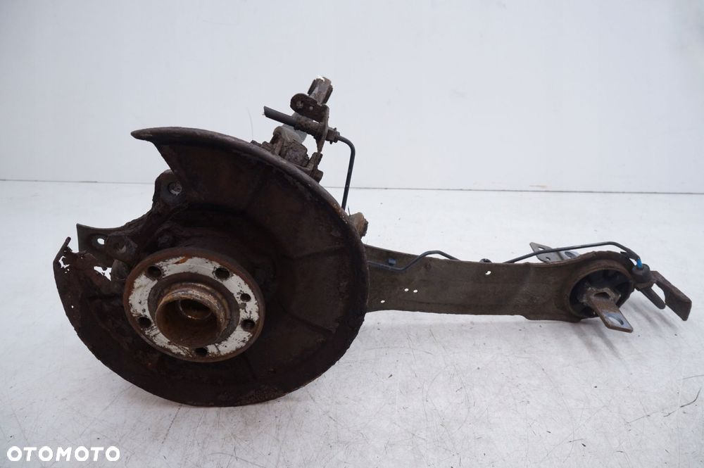 volvo xc60 awd 4x4 wahacz wzdłużny zwrotnica piasta prawy tył 31277864