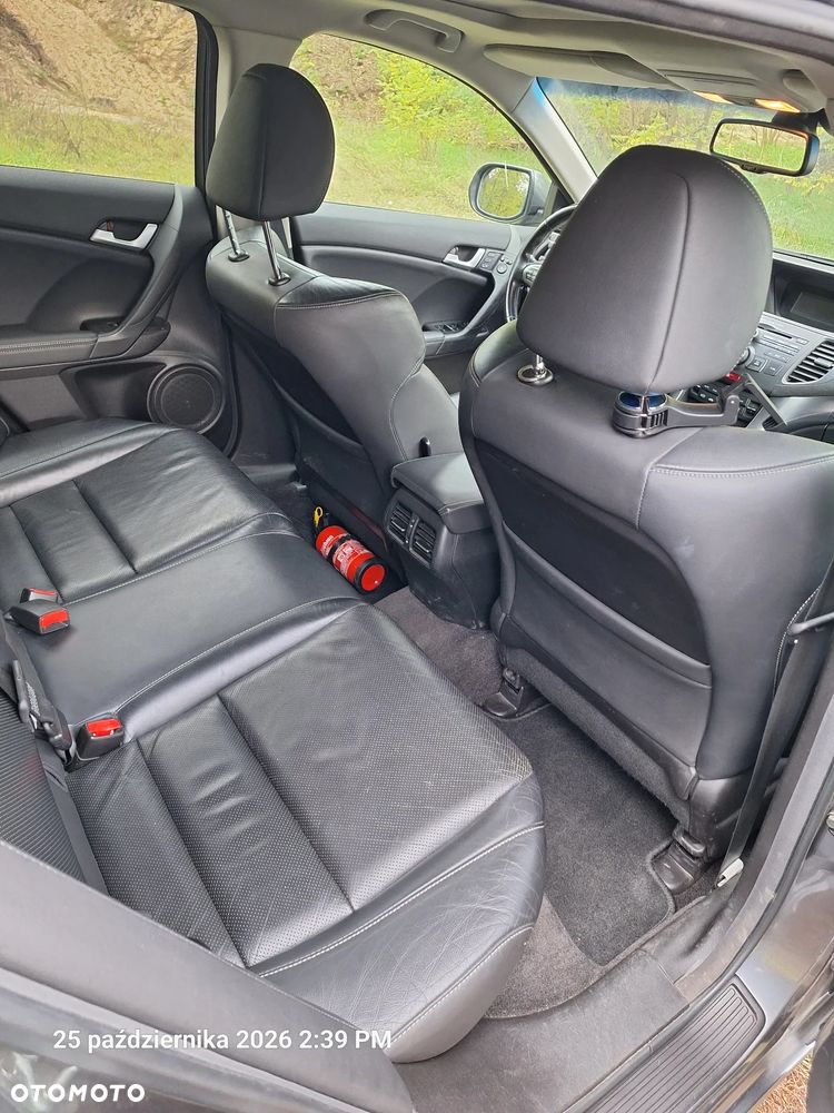 Honda Accord 2.0 Executive - 11