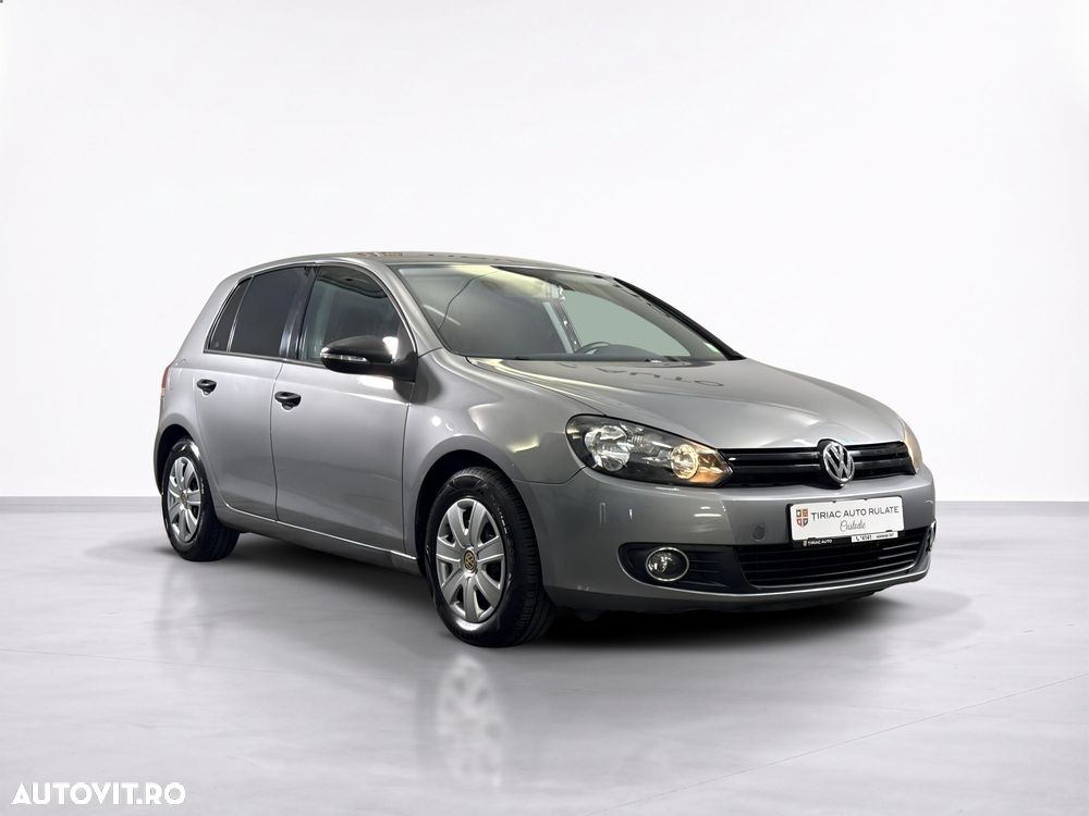 Volkswagen Golf - 8