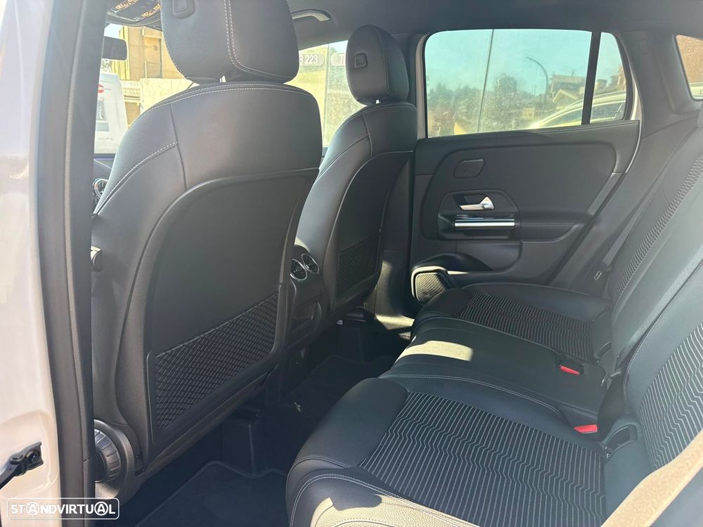 Mercedes-Benz GLA 250 - 16