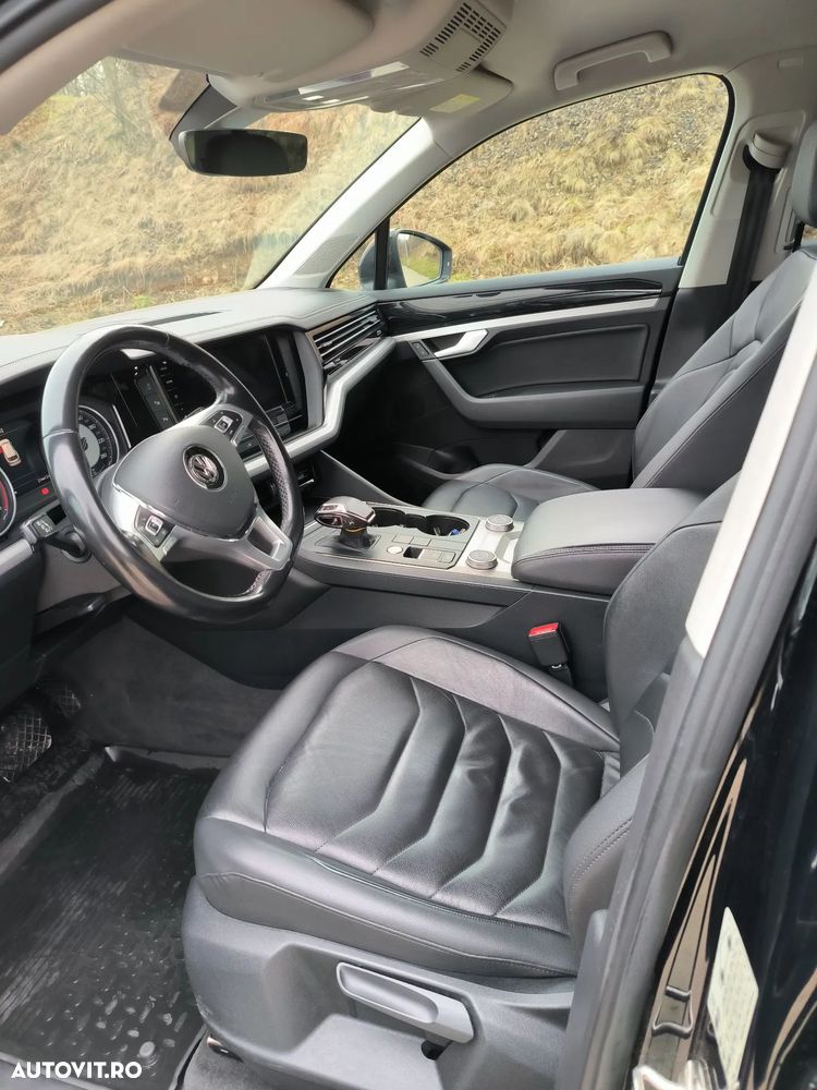Volkswagen Touareg - 11
