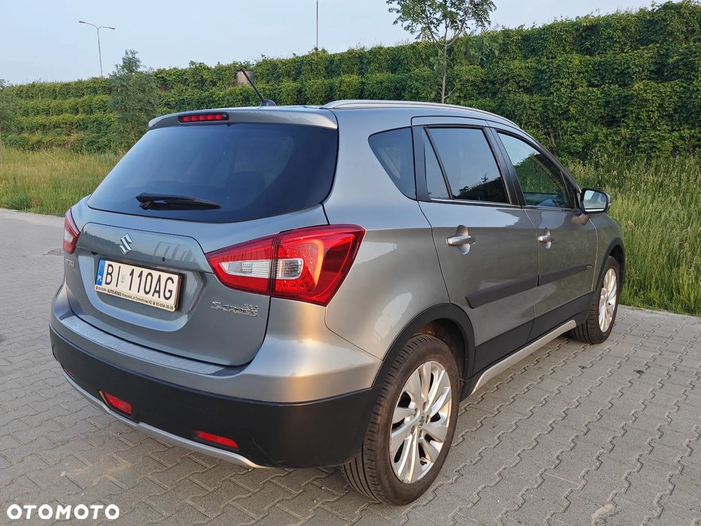 Suzuki SX4 S-Cross 1.0 T Premium - 10