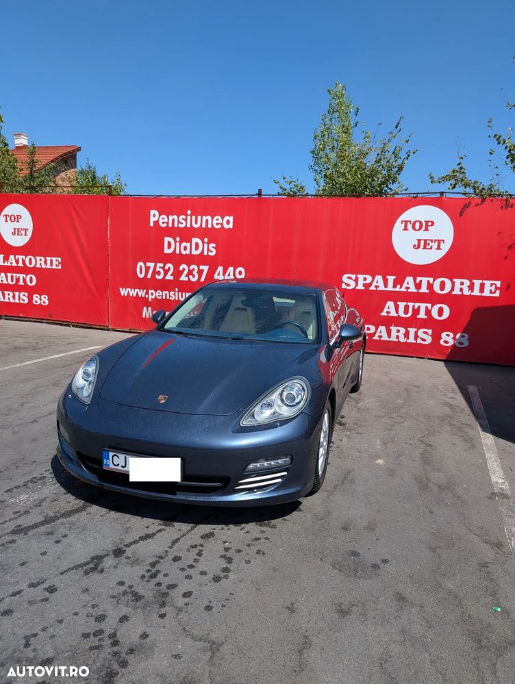Porsche Panamera - 3