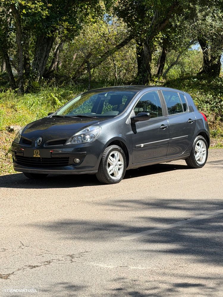 Renault Clio 1.2 16V Dynamique Luxe - 1