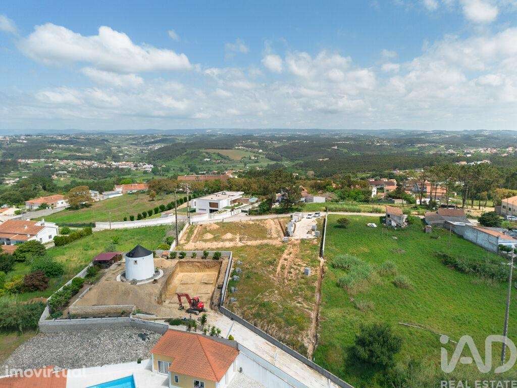 Casa / Villa T4 em Caldas da Rainha - Nossa Senhora do Pópulo, Coto e - Grande imagem: 3/12