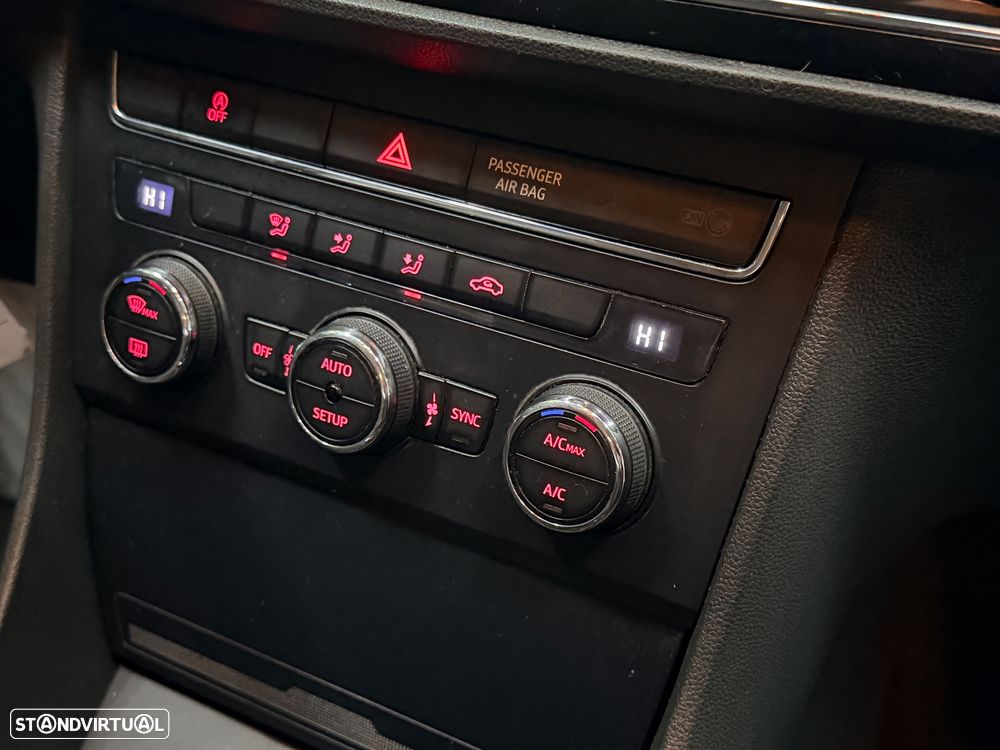 SEAT Leon 1.6 TDI DPF S&S Style - 22