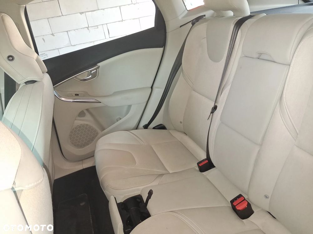 Volvo V40 D3 - 13