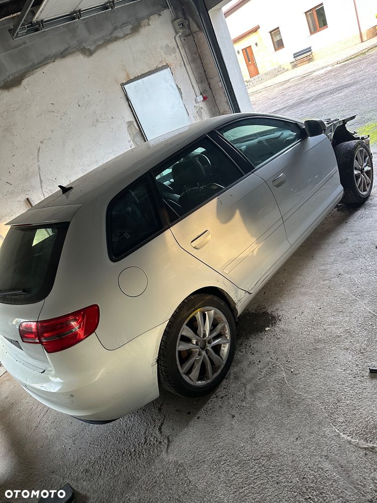 Audi A3 Sportback - 11