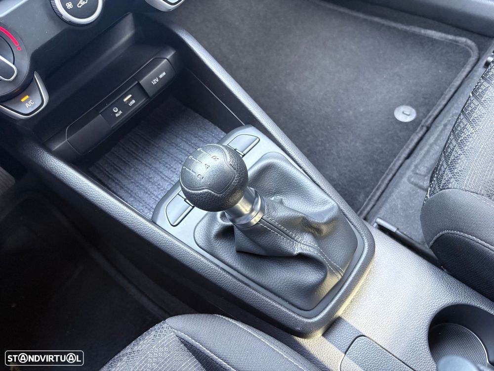 Kia Rio 1.2 CVVT Urban - 43