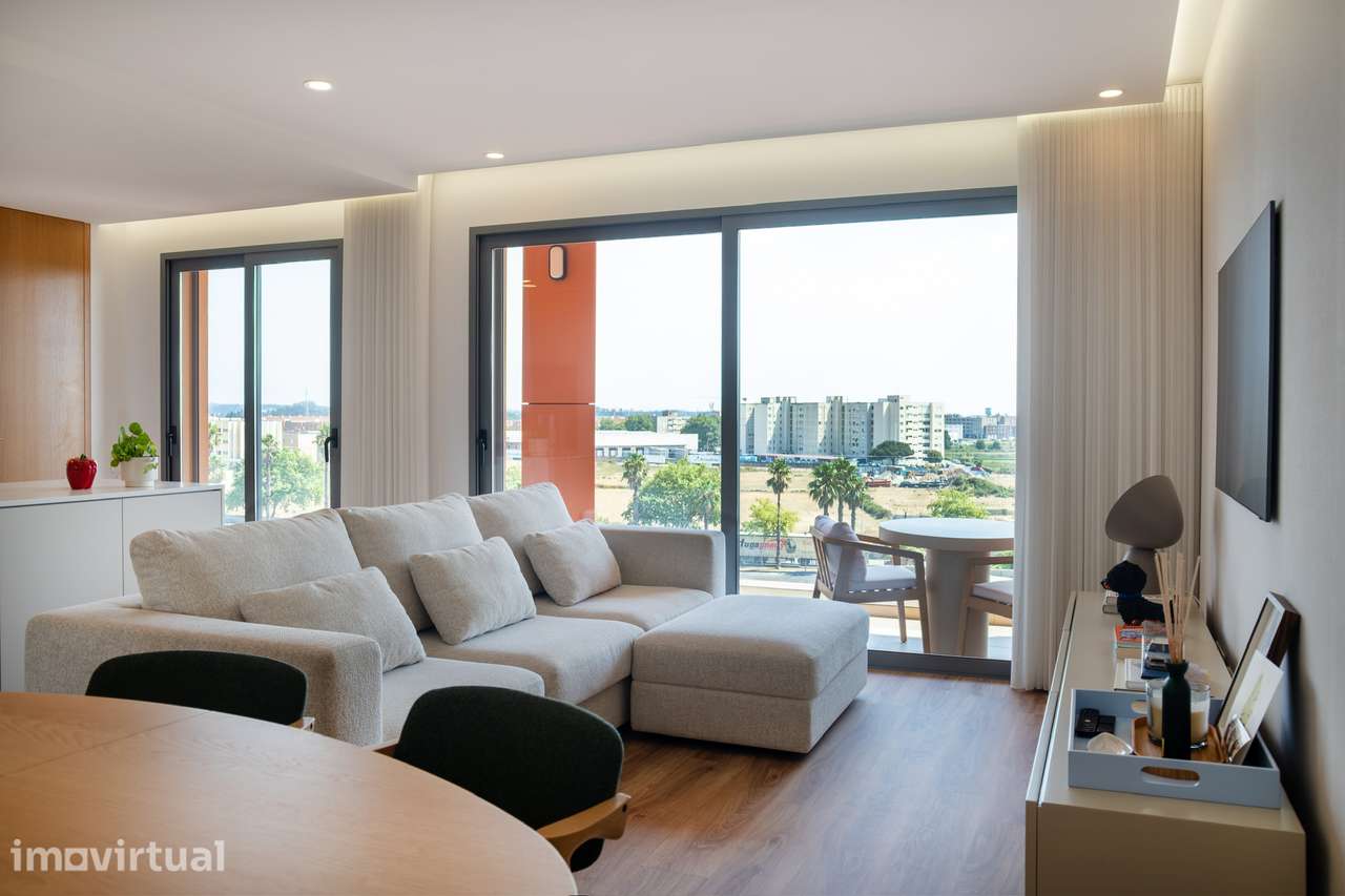 Apartamento T2 - condomínio fechado - terraço e varanda -  2025 - Grande imagem: 4/26