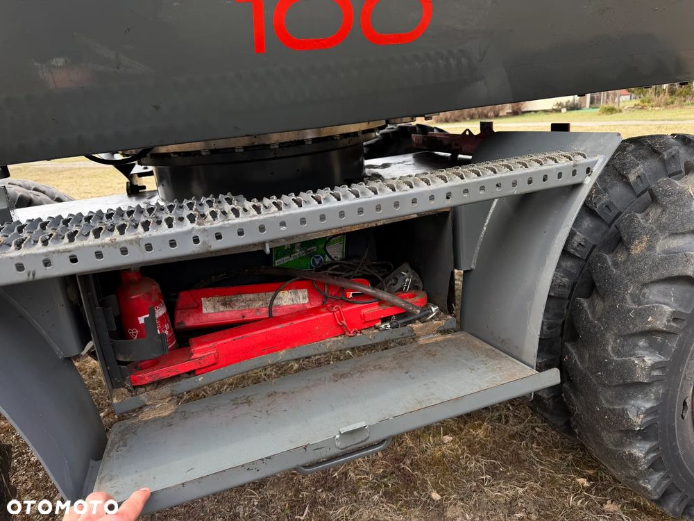 Wacker Neuson EW100 Koparka Kołowa 11 ton. NISKI PRZEBIEG.  3x łamane Ramię. Klima. Pompa ON. 2 Łyżki. Dodatkowe 3 sekcje Hydrauliczne. z upadłośći Norweskiej. Maszyna Jak Nowa z salonu! 2799 mtg. PERKINS silnik 130km. STABILIZATORY Klima. DEKRA 2026r. Książka serwisowa. Szybkozłącze Hydr. Skrętne ramie. Ani deka luzów i wycieków. Pełny Oryginał. Nie picowana na sprzedaż. OKAZJA - 39