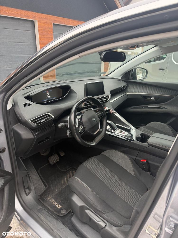 Peugeot 5008 1.5 BlueHDi Active S&S EAT8 - 14