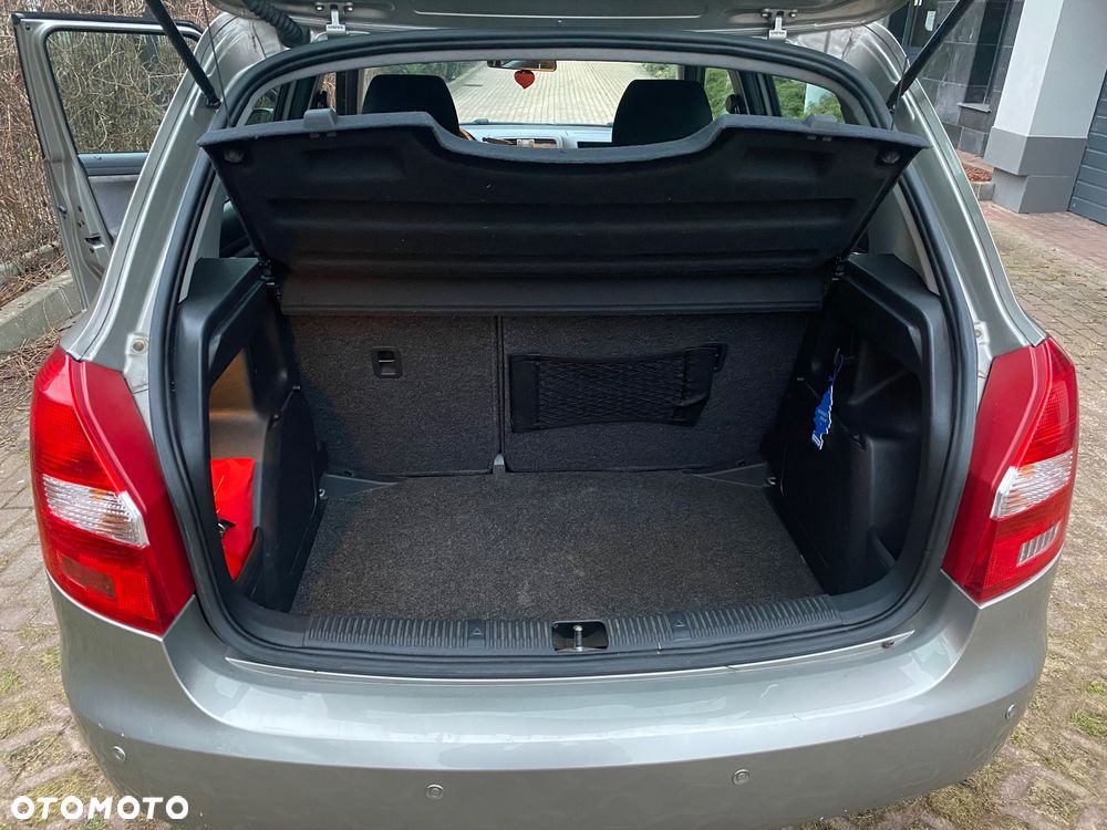 Skoda Fabia 1.4 16V Active Plus - 13