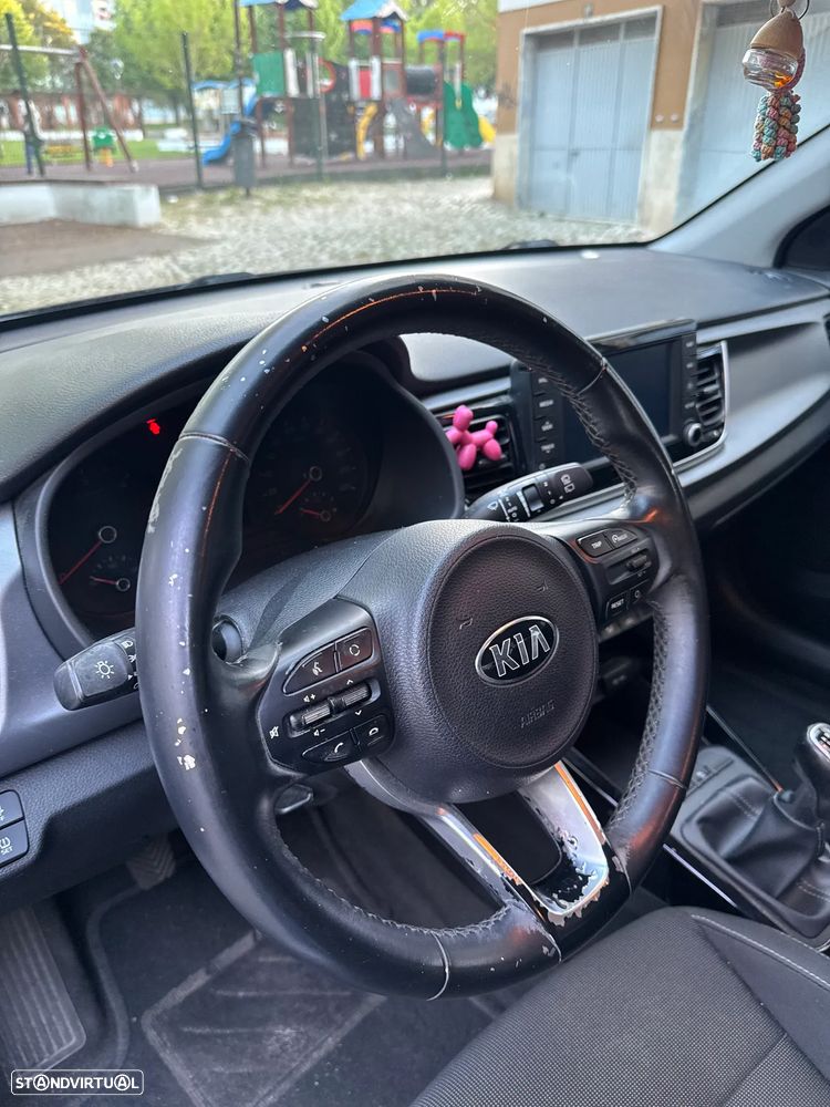 Kia Rio 1.4 CRDi EX - 12
