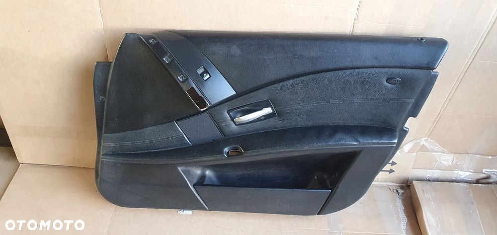 Boczek tapicerka prawy przód przednia prawa skóra BMW 5 E60 - 1